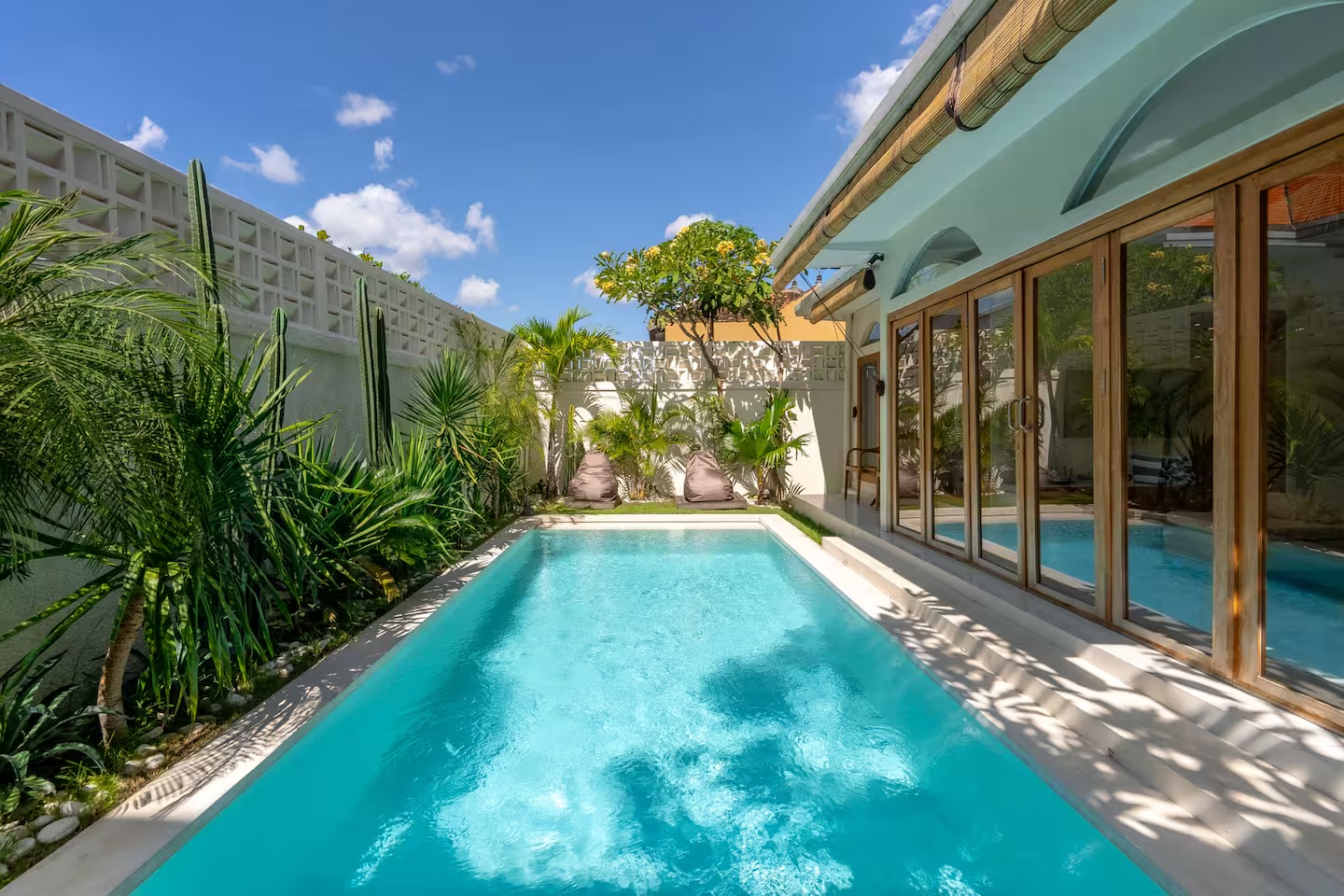 VILLA FOR RENT