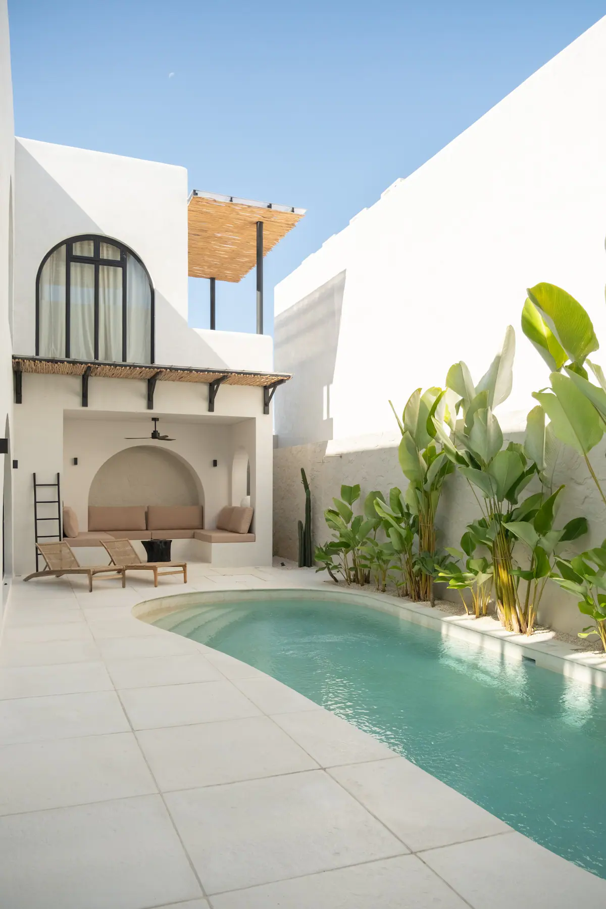 This exclusive private villa in Seseh, Bali, is an ideal choice for monthly and long-term rentals. Located just 100 meters from the ocean, this standalone villa blends Mediterranean charm, modern elegance, and high-end amenities, offering a unique tropical retreat.