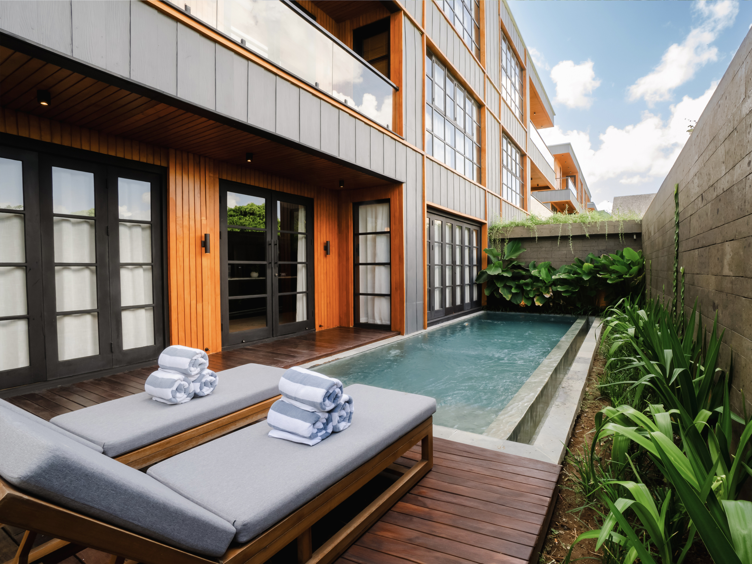 Discover this fully furnished 3-bedroom villa for rent in Berawa, Canggu, located just minutes from the ocean. Perfect for monthly rental in Bali, this private residence offers a luxurious lifestyle in one of Bali’s most sought-after areas.